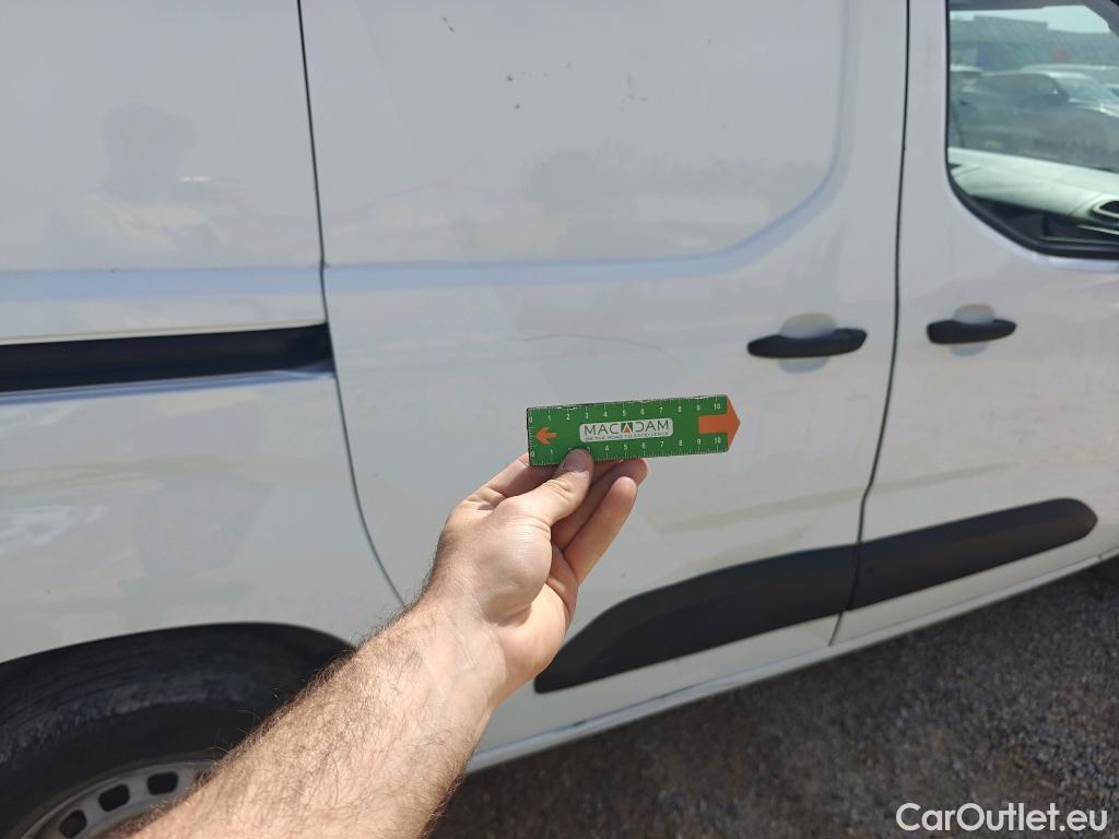  Peugeot  Partner PEUGEOT  / 2018 / 3P / furgón derivado de turismo Pro Standard 600kg BlueHDi 73kW (AC) #4