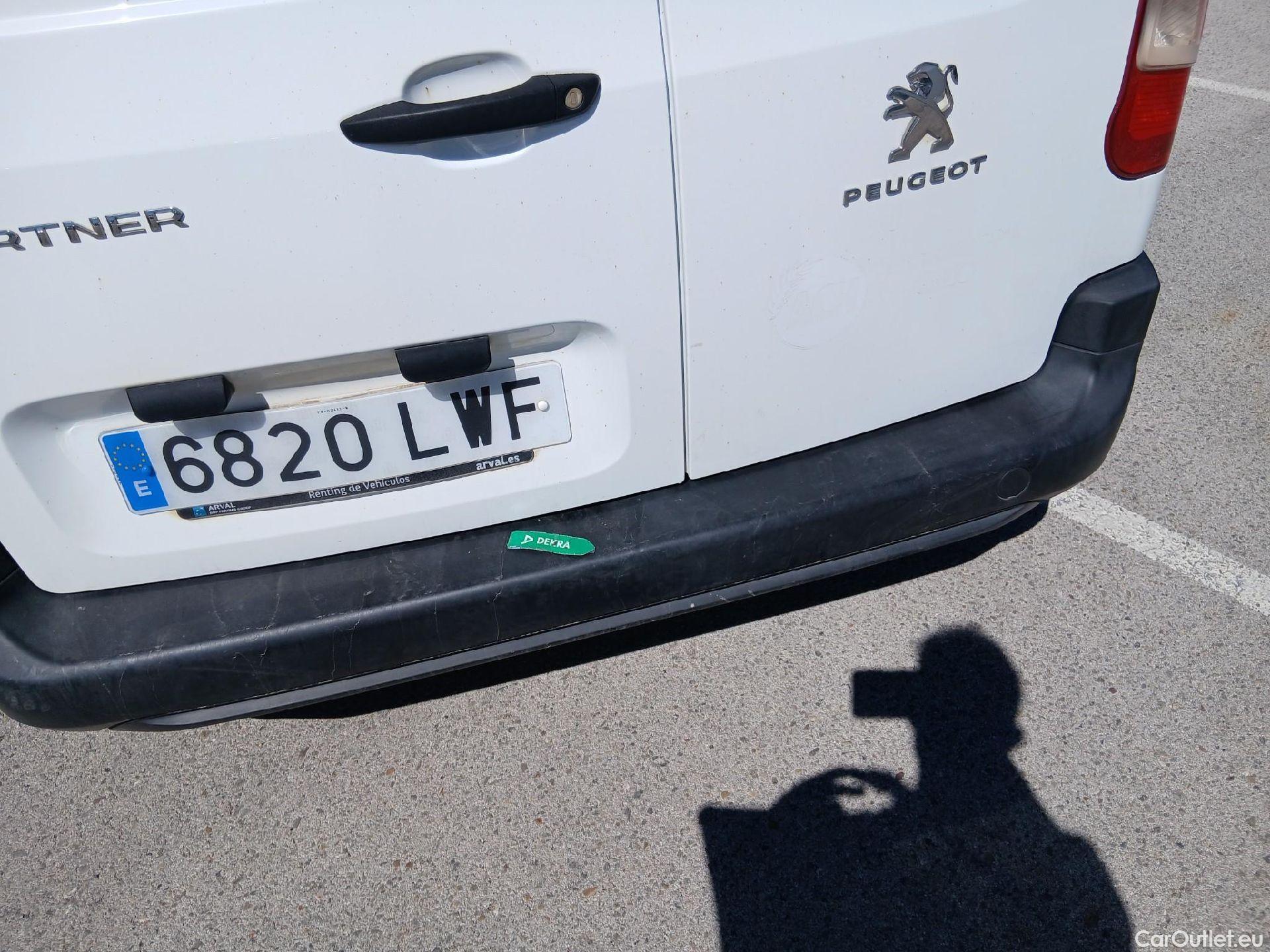  Peugeot  Partner PEUGEOT  / 2018 / 4P / furgón derivado de turismo Premium Standard 600kg BlueHDi 73kW (AC) #19