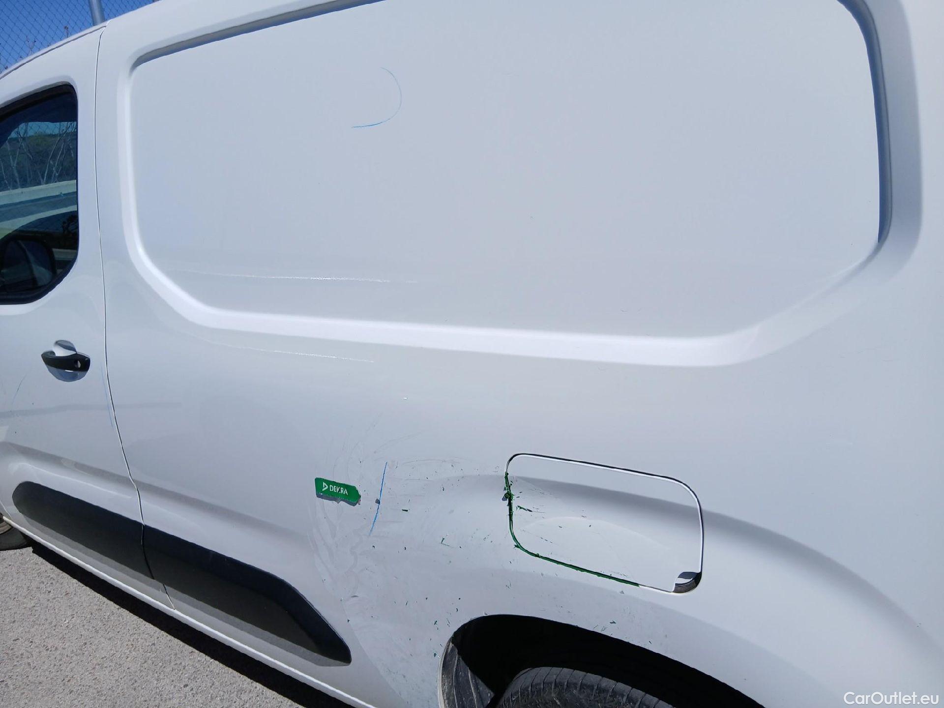  Peugeot  Partner PEUGEOT  / 2018 / 4P / furgón derivado de turismo Premium Standard 600kg BlueHDi 73kW (AC) #15