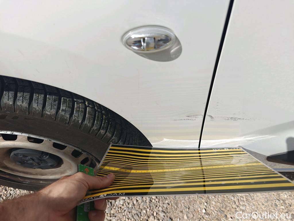  Peugeot  Partner PEUGEOT  / 2018 / 3P / furgón derivado de turismo Pro Standard 600kg BlueHDi 73kW (AC) #39