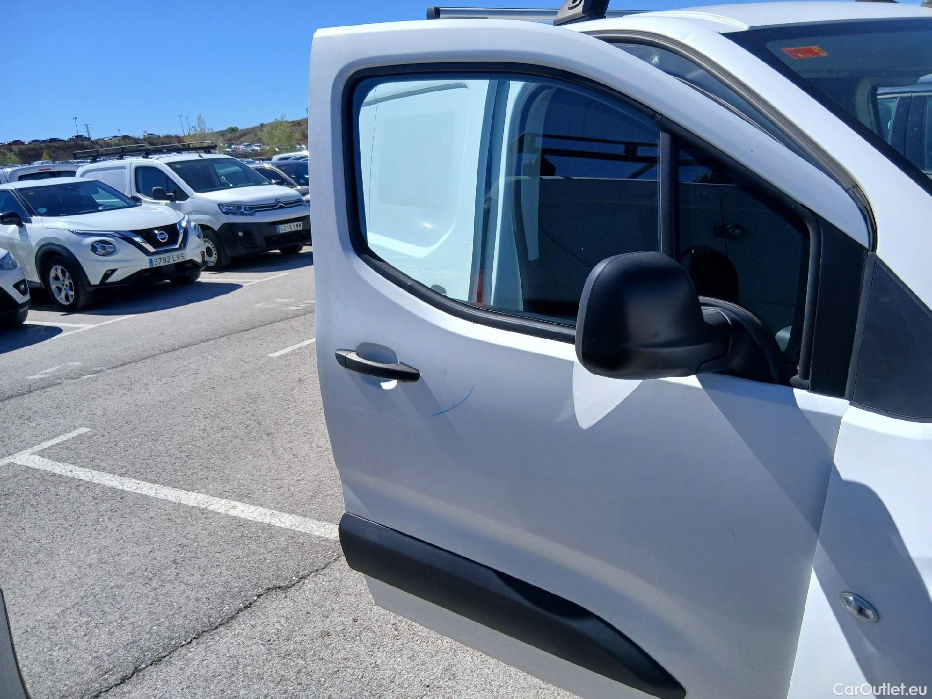  Toyota  Proace TOYOTA  City/2020/4P/furgón derivado de turismo 1.5D 56kW (75CV) GX 650kg Media #31