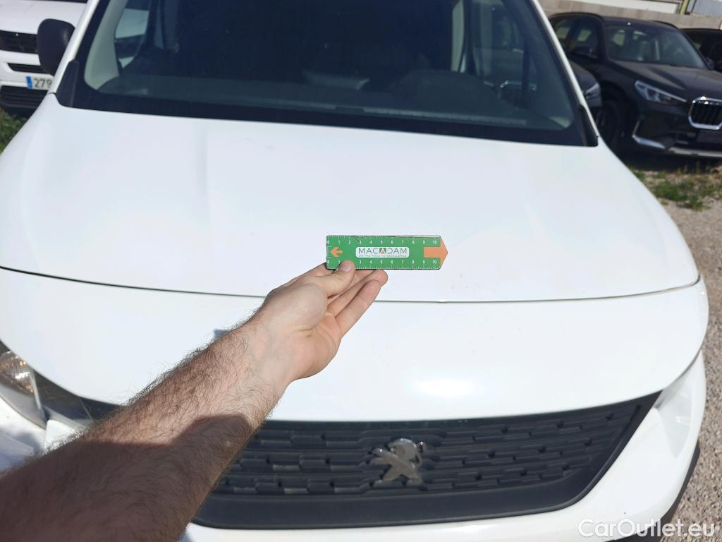  Peugeot  Partner PEUGEOT  / 2018 / 3P / furgón derivado de turismo Pro Standard 600kg BlueHDi 73kW (AC) #73