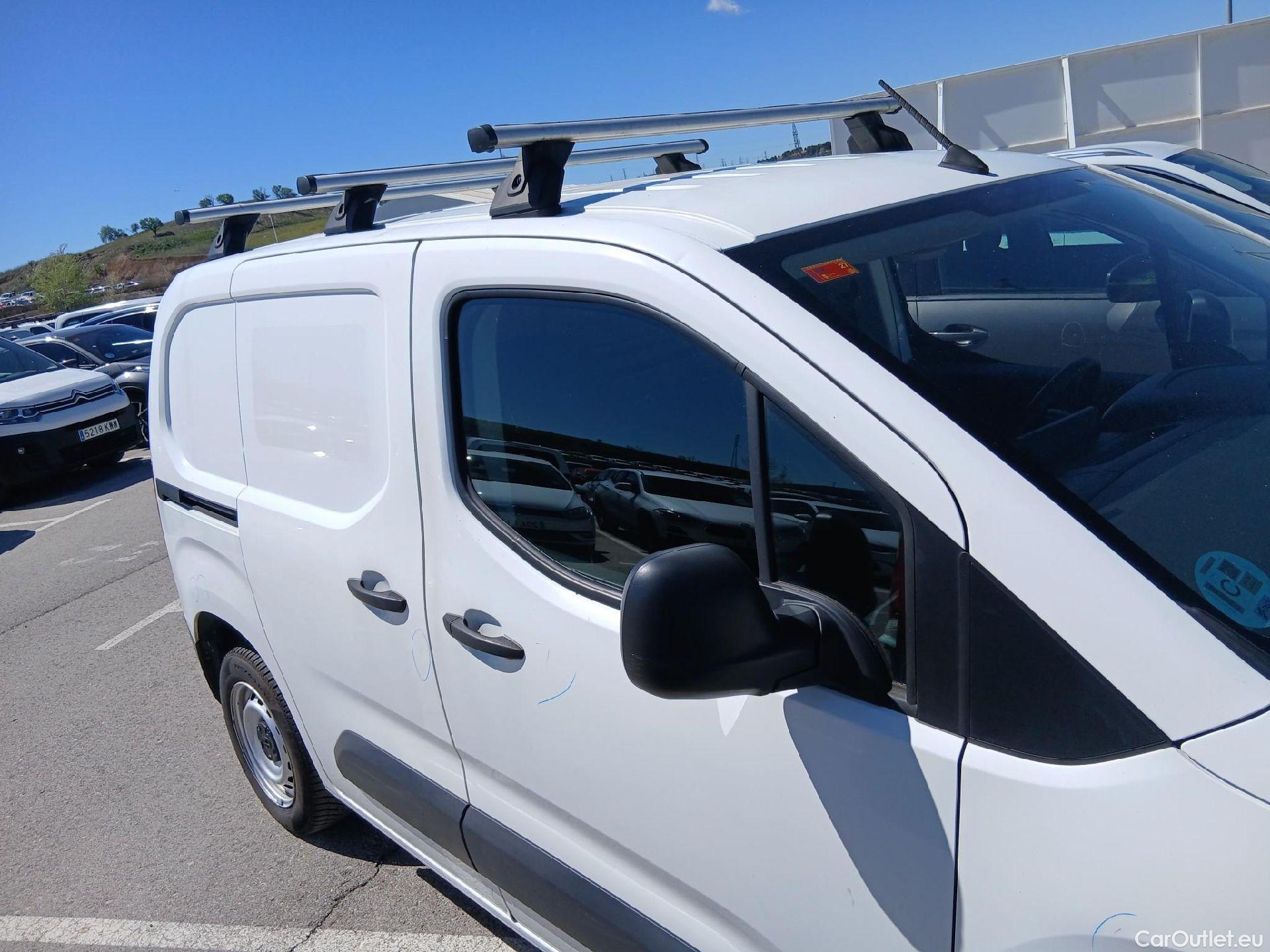  Toyota  Proace TOYOTA  City/2020/4P/furgón derivado de turismo 1.5D 56kW (75CV) GX 650kg Media #35