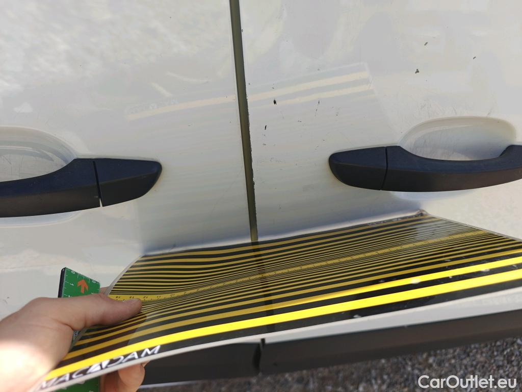  Peugeot  Partner PEUGEOT  / 2018 / 3P / furgón derivado de turismo Pro Standard 600kg BlueHDi 73kW (AC) #30