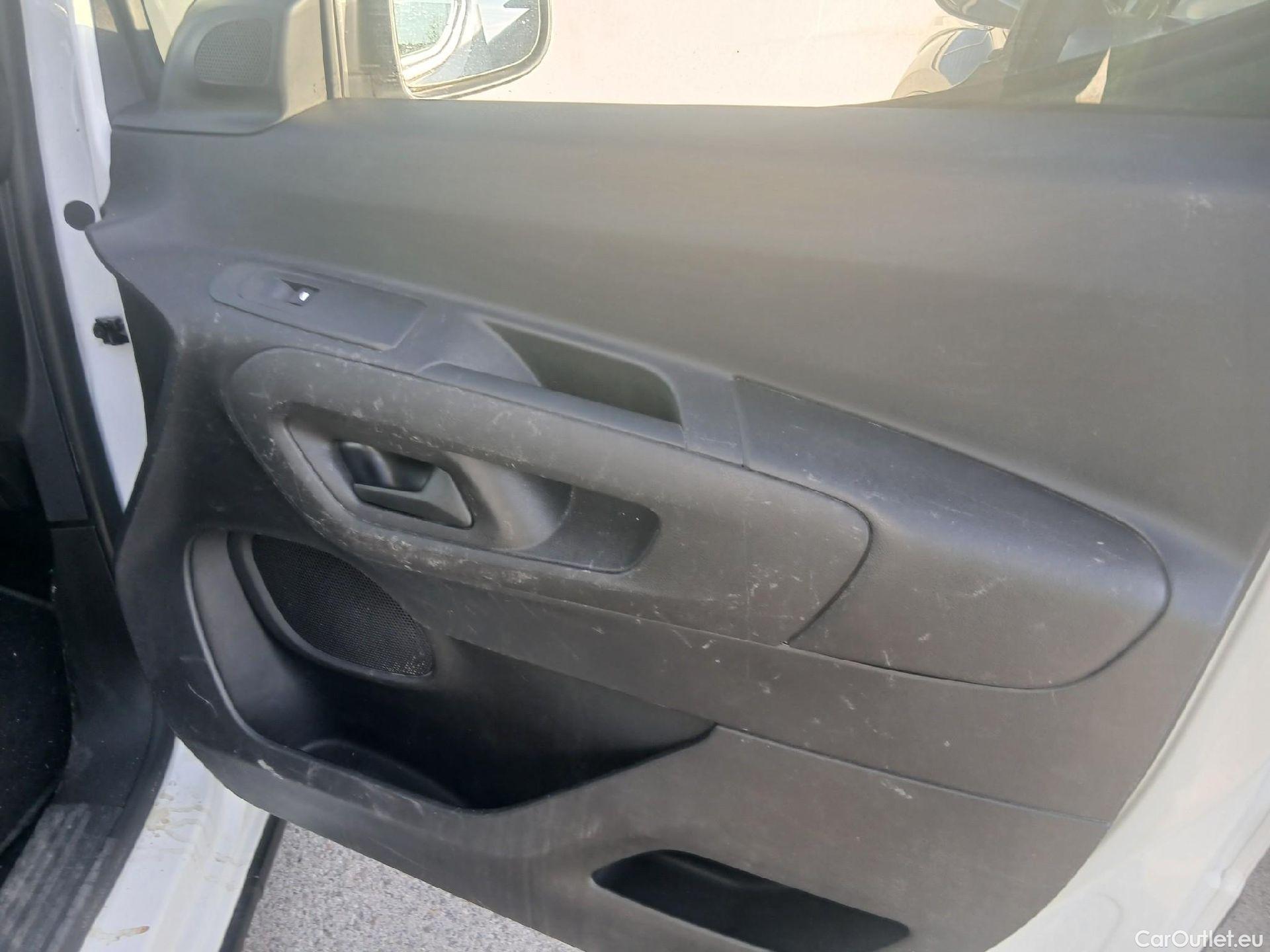  Peugeot  RIFTER PEUGEOT  / 2018 / 4P / combi Active Standard BlueHDi 73kW (IND) #74