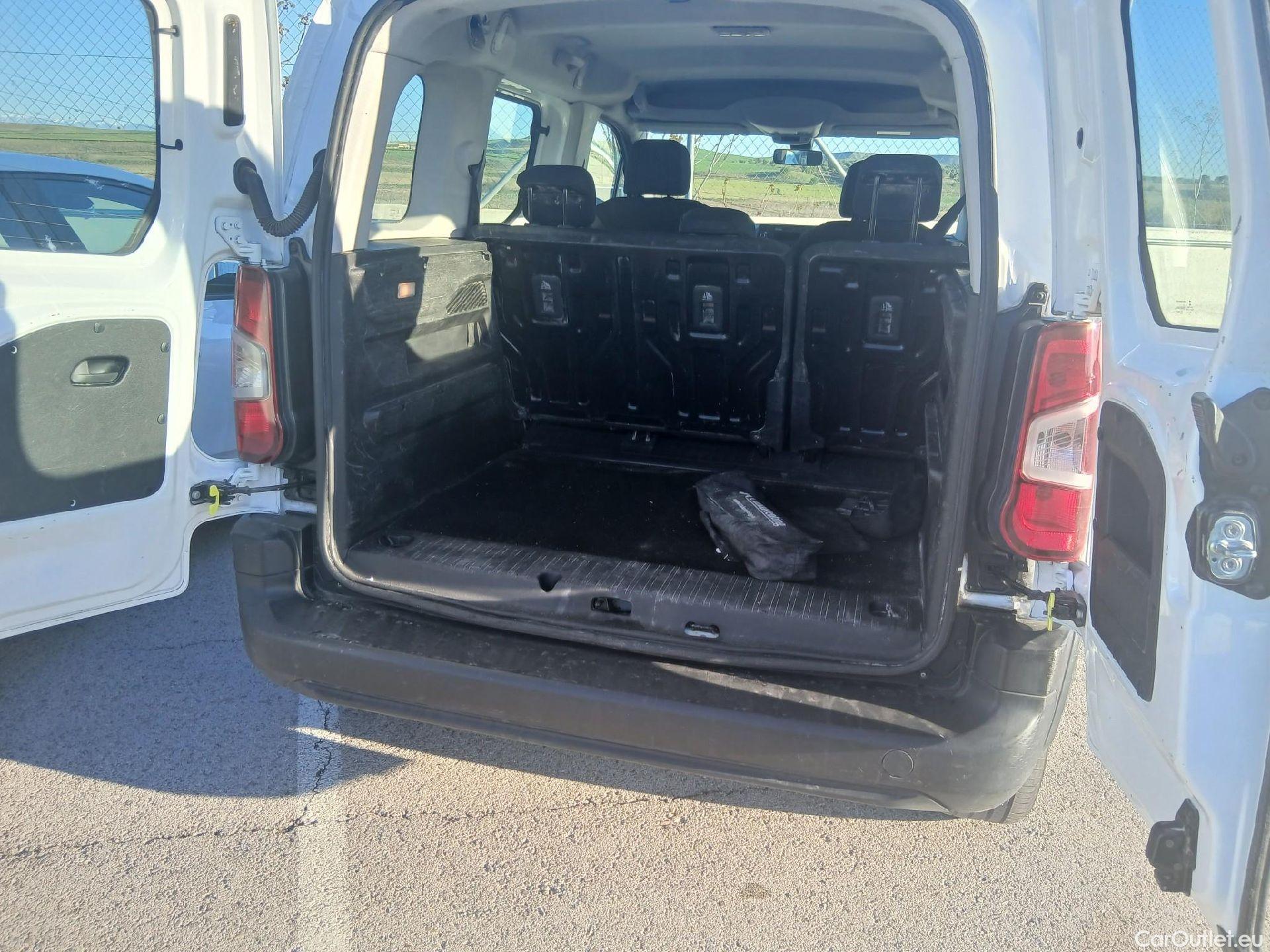  Peugeot  RIFTER PEUGEOT  / 2018 / 4P / combi Active Standard BlueHDi 73kW (IND) #2