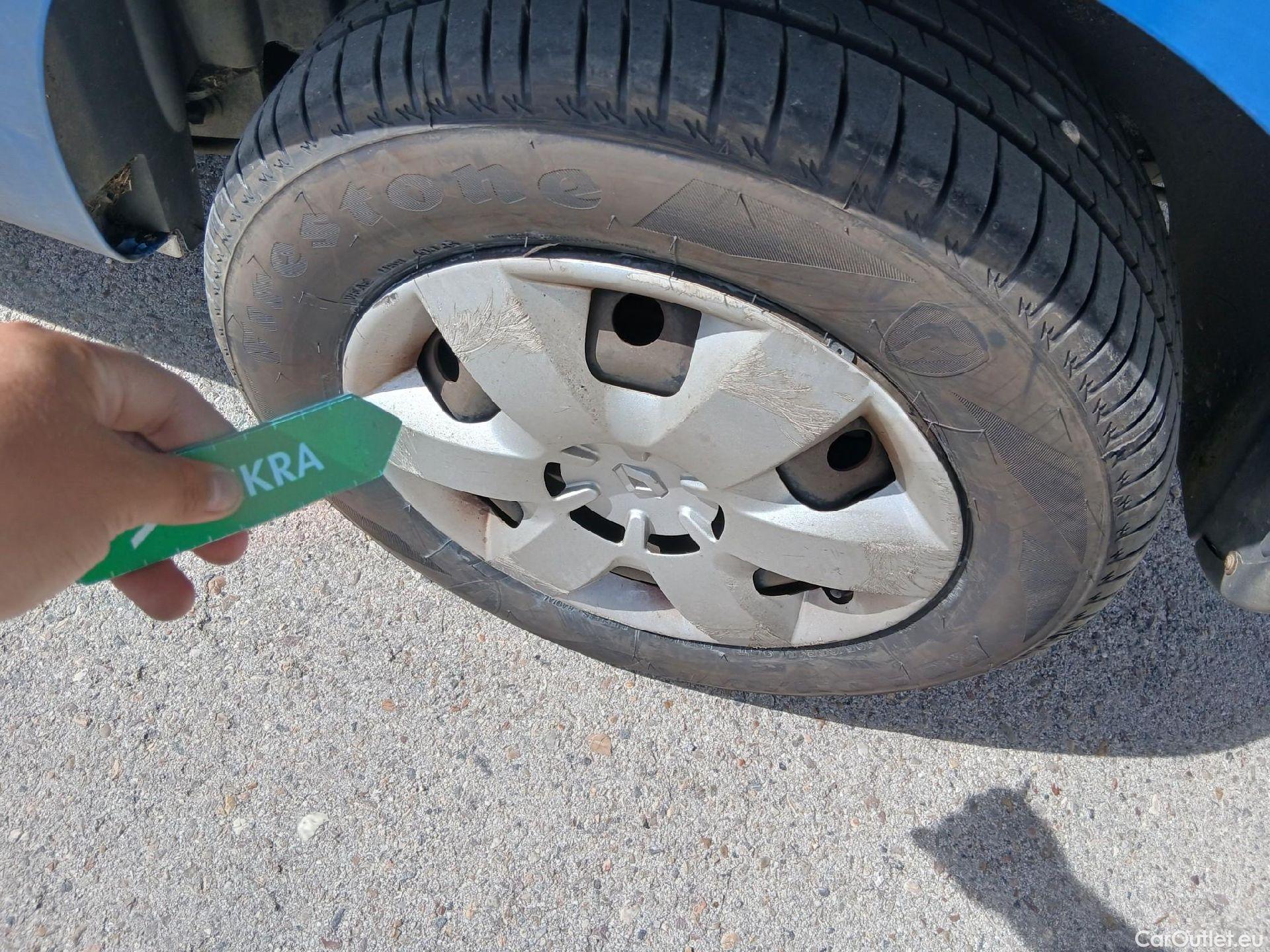  Renault  Kangoo RENAULT  Z.E./2013/3P/furgón derivado de turismo Z.E. #29