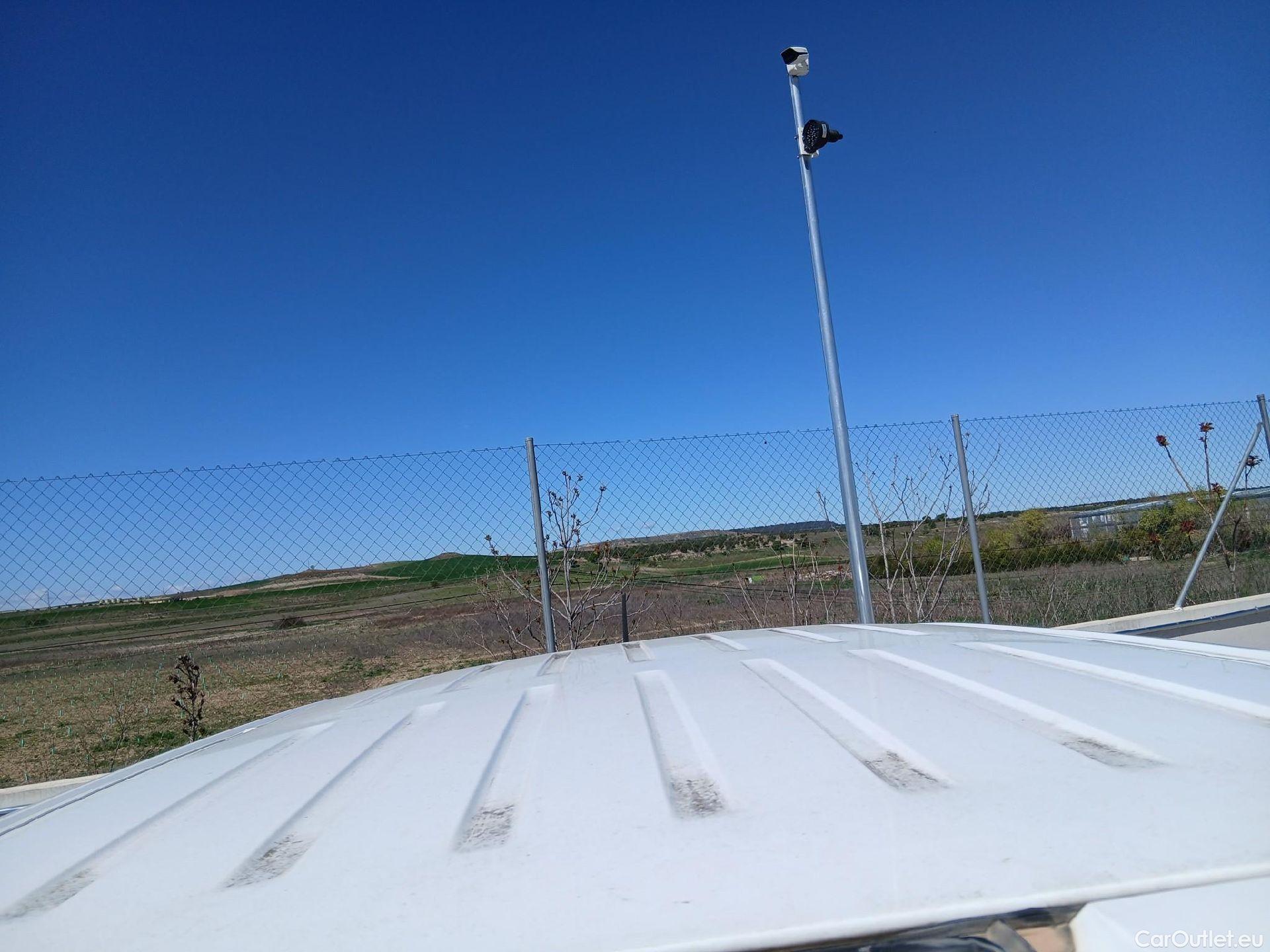  Peugeot  Partner PEUGEOT  / 2018 / 4P / furgón derivado de turismo Premium Standard 600kg BlueHDi 73kW (AC) #25