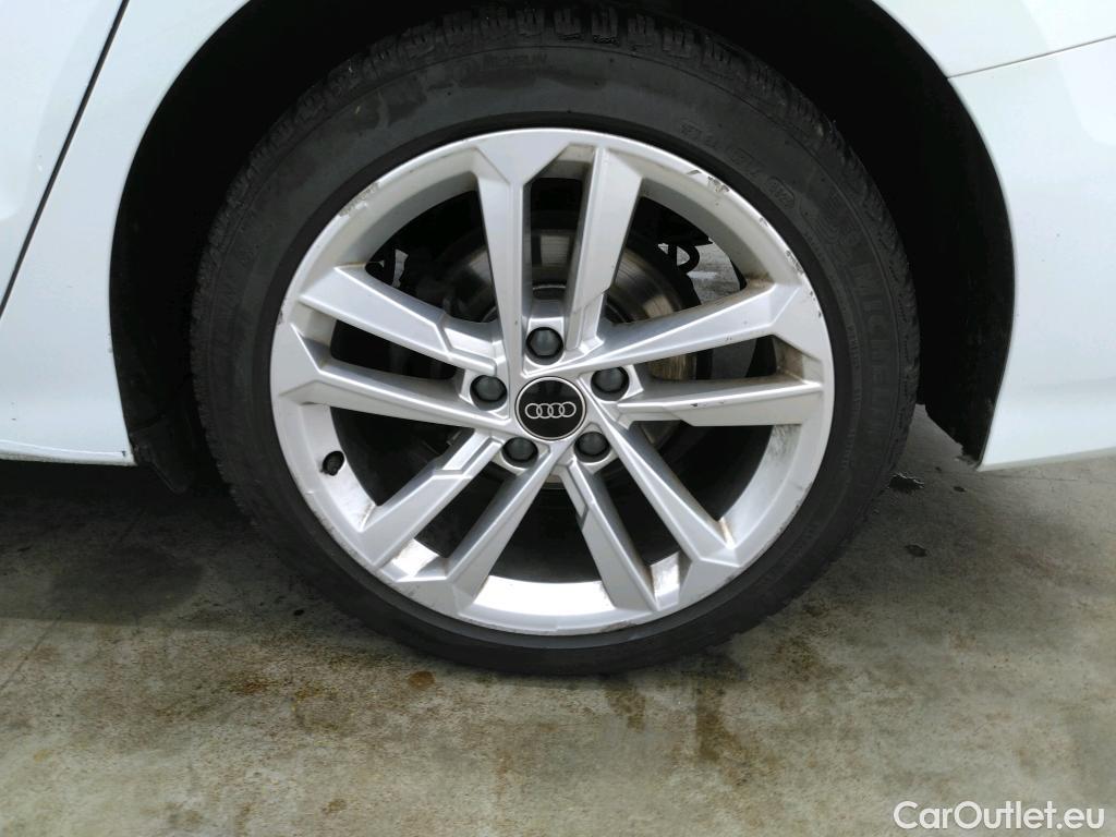  Audi  A3 AUDI  Berline / 2020 / 4P / Berline 35 TFSI 150 MHEV S Tronic Business Line #26