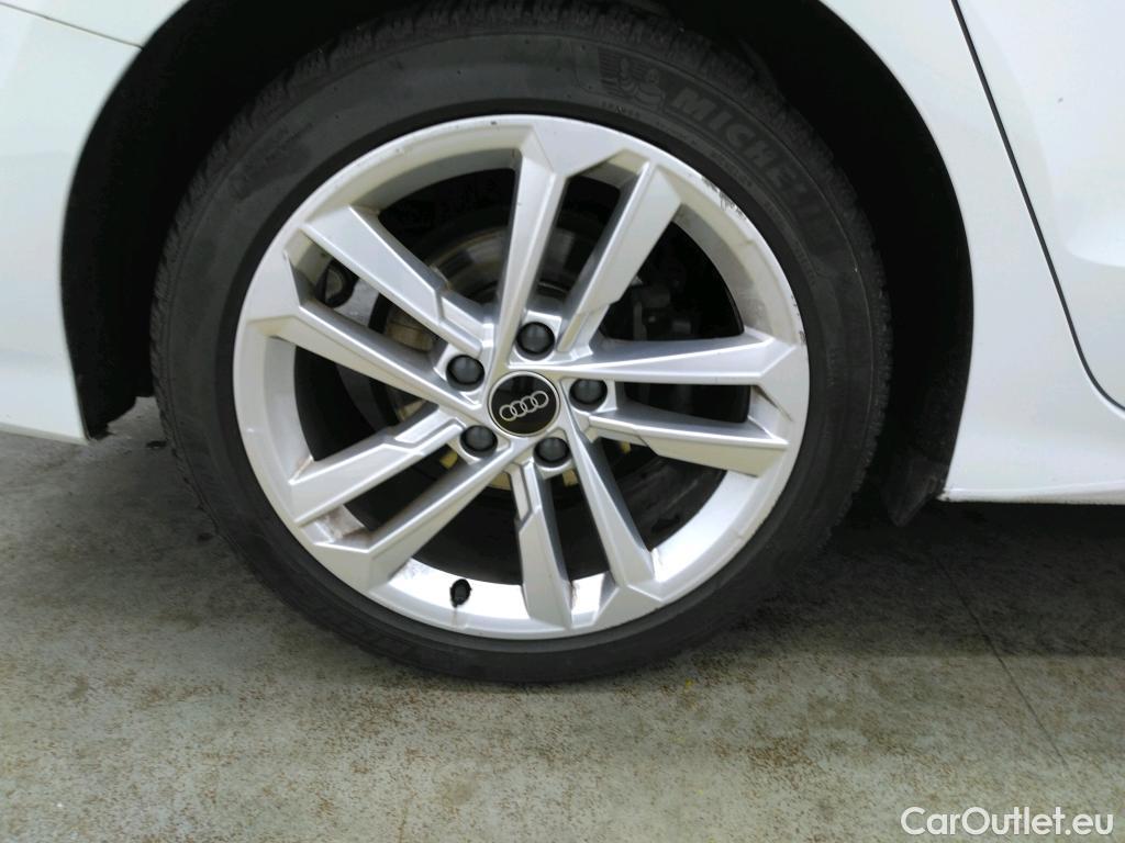  Audi  A3 AUDI  Berline / 2020 / 4P / Berline 35 TFSI 150 MHEV S Tronic Business Line #40