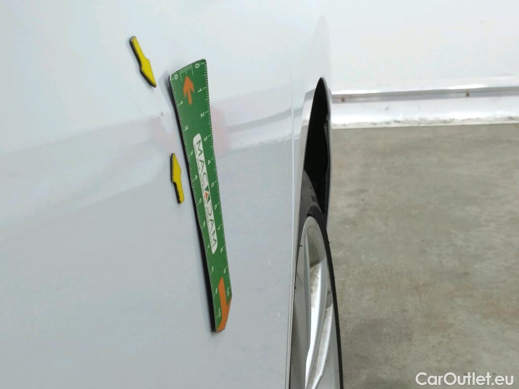  Audi  A3 AUDI  Berline / 2020 / 4P / Berline 35 TFSI 150 MHEV S Tronic Business Line #44