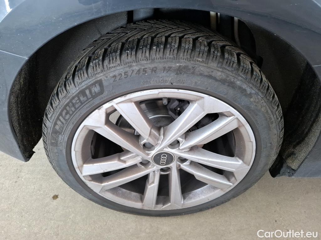  Audi  A3 AUDI  Sportback / 2020 / 5P / Berline 30 TFSI MHEV S Tronic 110 Business Line #30