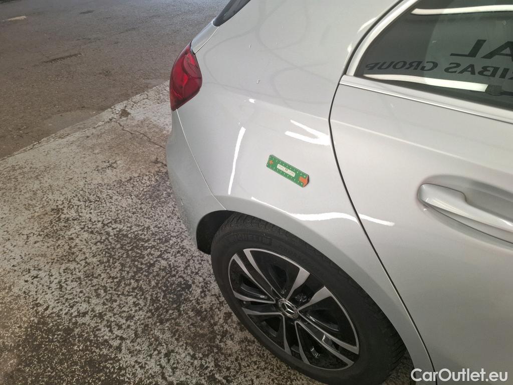  Mercedes  A-Klasse MERCEDES-BENZ Classe A Compact / 2022 / 5P / Berline A 180 d Business Line 8G-DCT #9