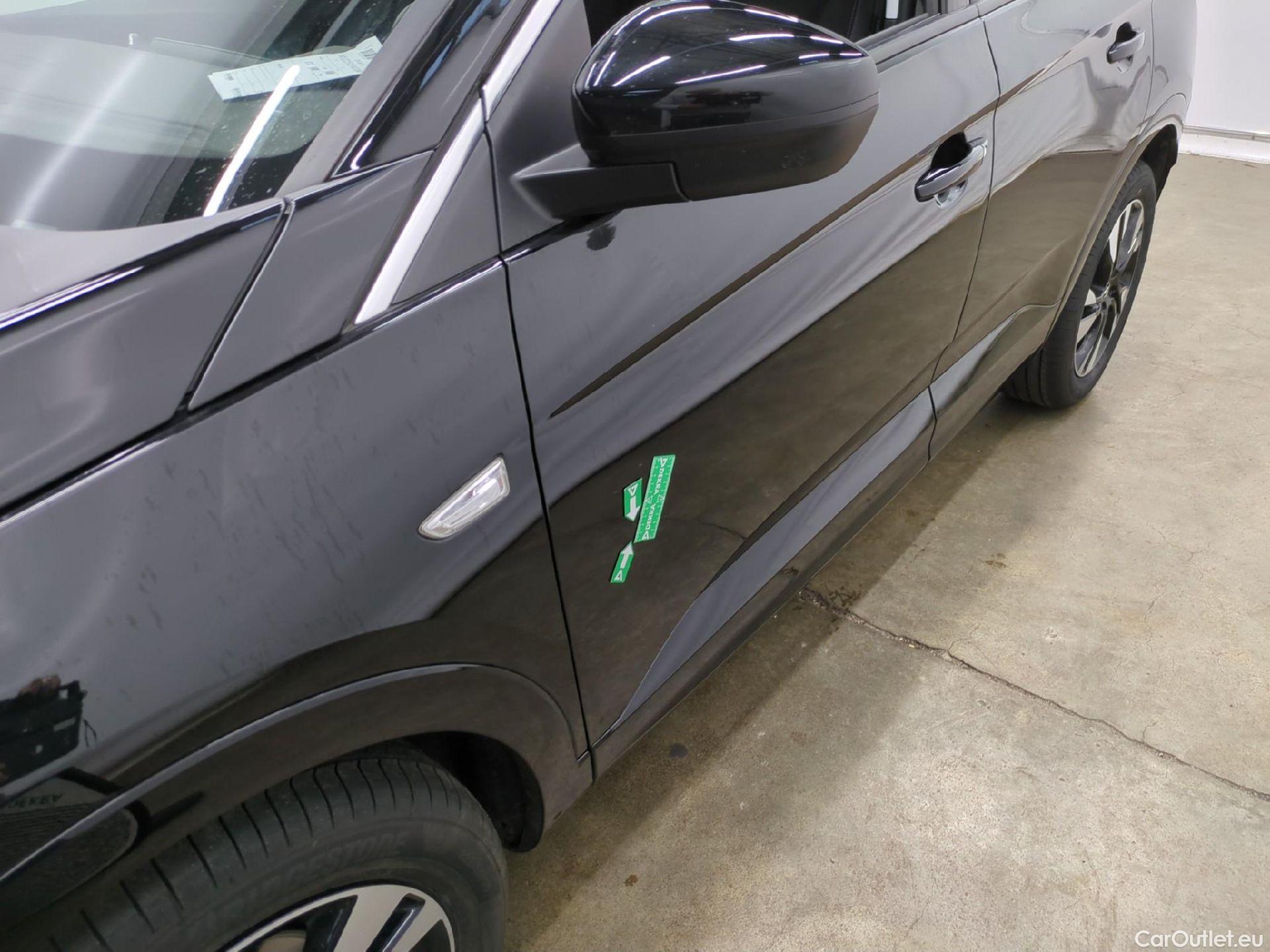  Opel   Grandland X Grandland X Elegance Business 1.5 130CV BVA8 6E #18