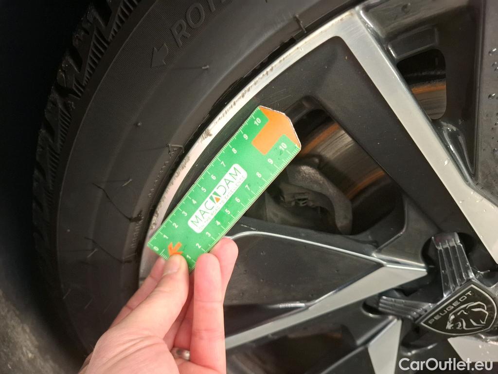  Peugeot  308 PEUGEOT  SW / 2021 / 5P / Break BlueHDi 130 EAT8 ALLURE PACK #24