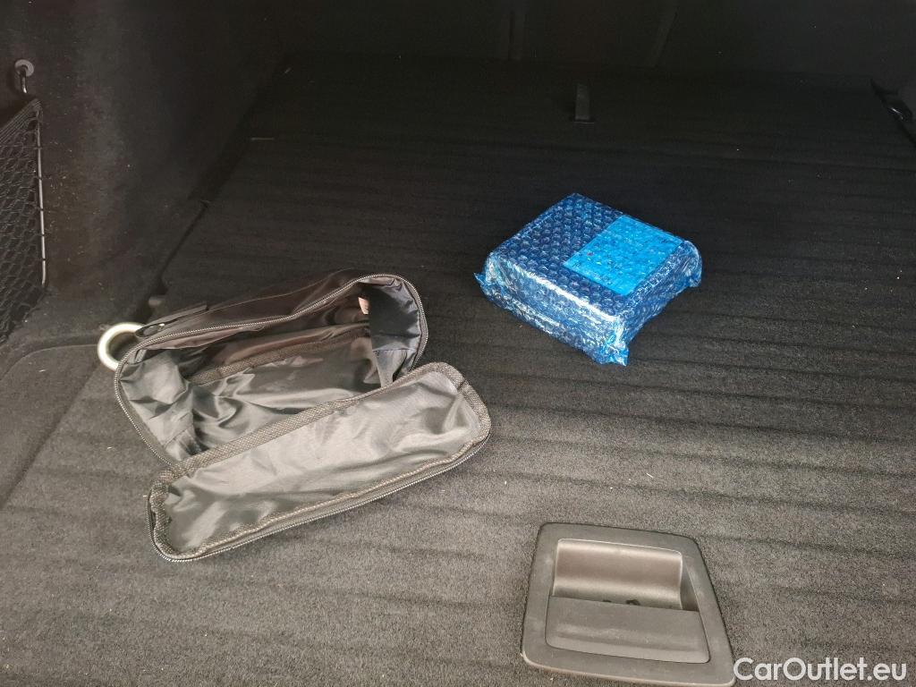  Peugeot  308 PEUGEOT  SW / 2021 / 5P / Break BlueHDi 130 EAT8 ALLURE PACK #49