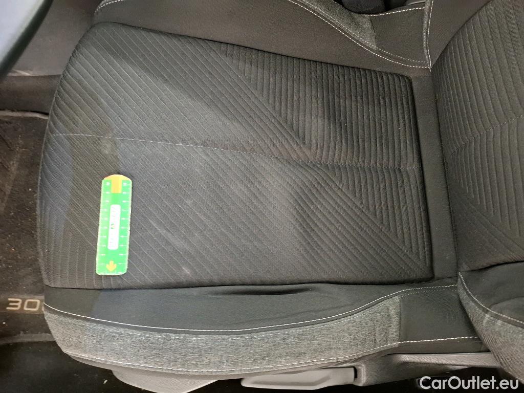  Peugeot  308 PEUGEOT  SW / 2021 / 5P / Break PureTech 130 S&S ACTIVE PACK #50