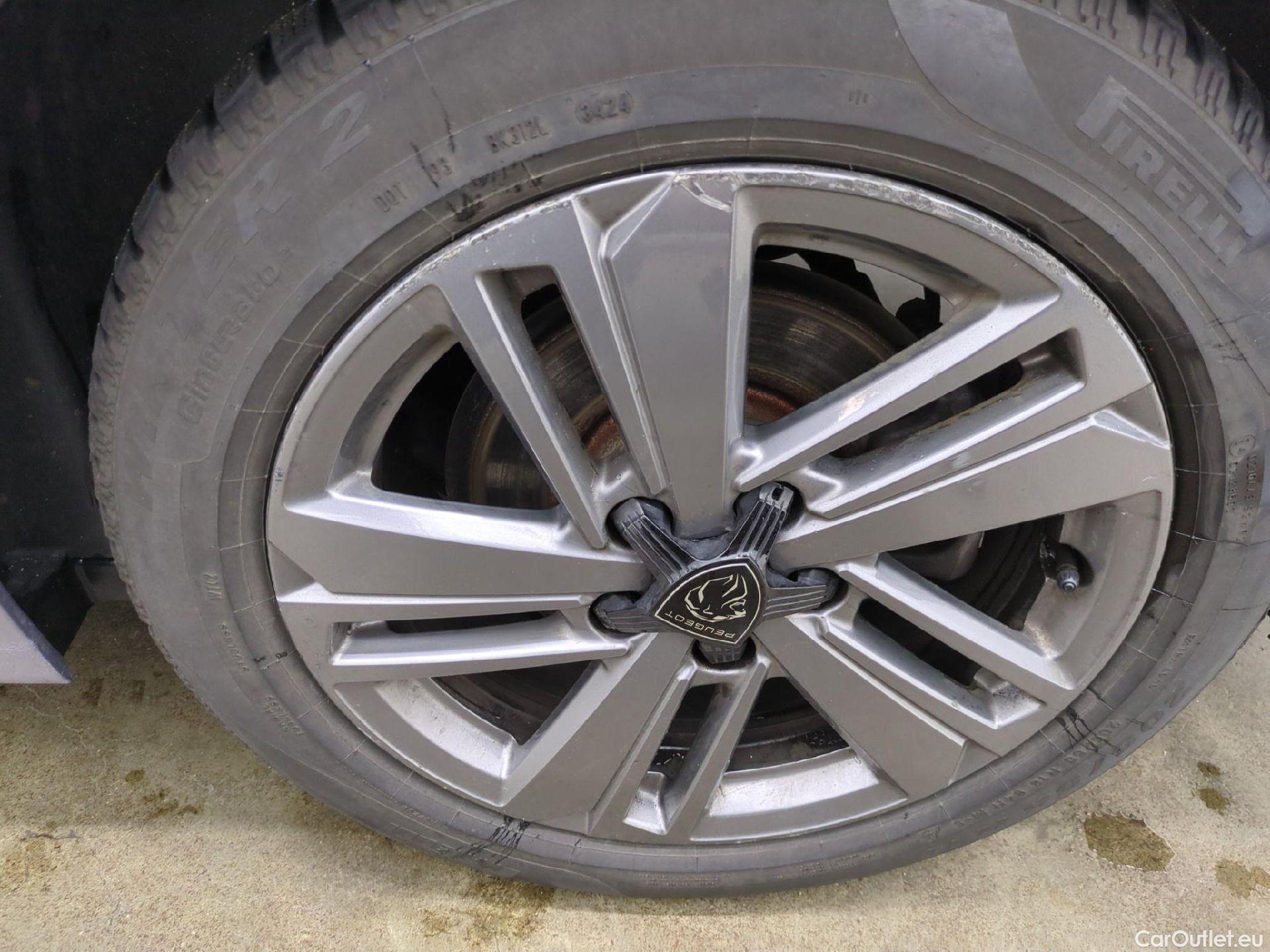  Peugeot  308 PEUGEOT  SW / 2021 / 5P / Break BlueHDi 130 EAT8 ACTIVE PACK #19