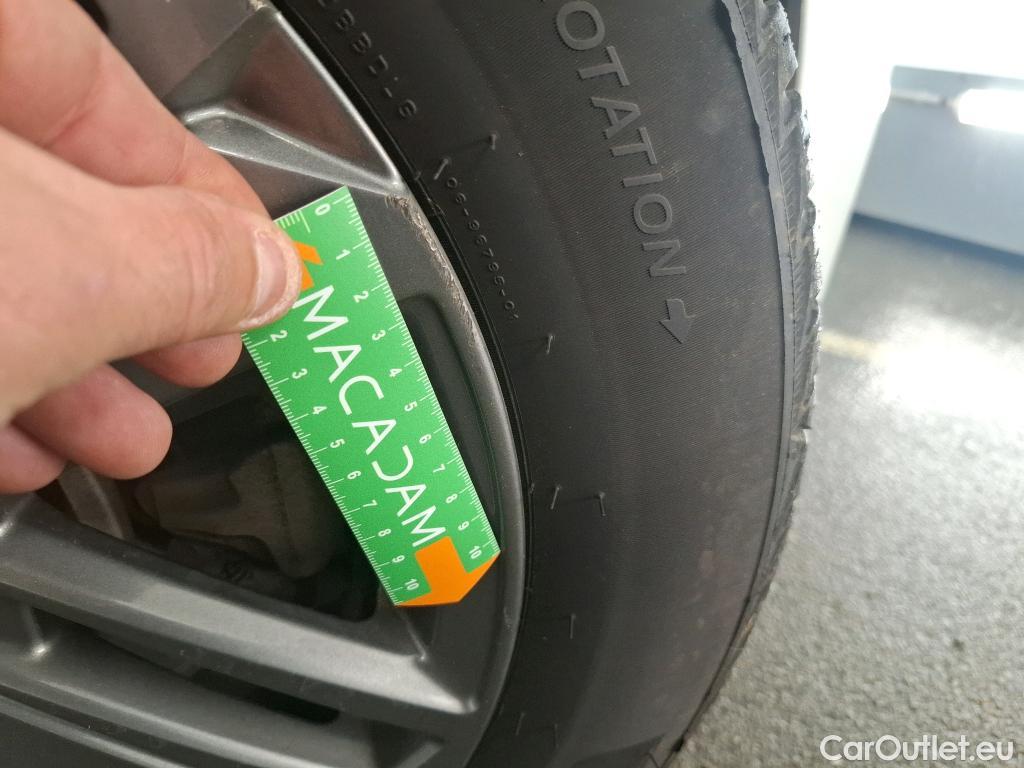  Peugeot  308  SW / 2021 / 5P / Break BlueHDi 130 EAT8 ACTIVE PACK #12