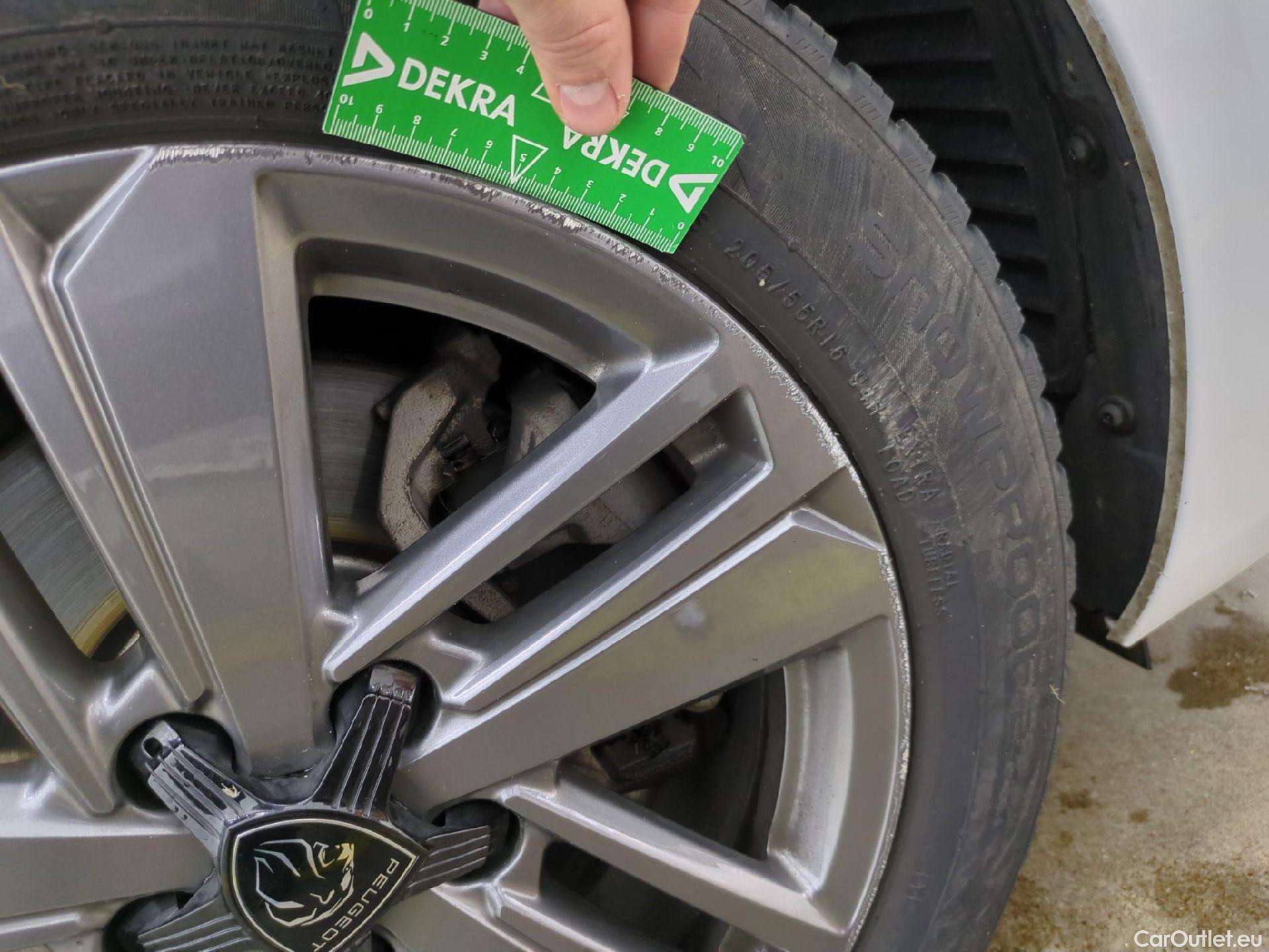  Peugeot  308 PEUGEOT  SW / 2021 / 5P / Break BlueHDi 130 EAT8 ACTIVE PACK #14