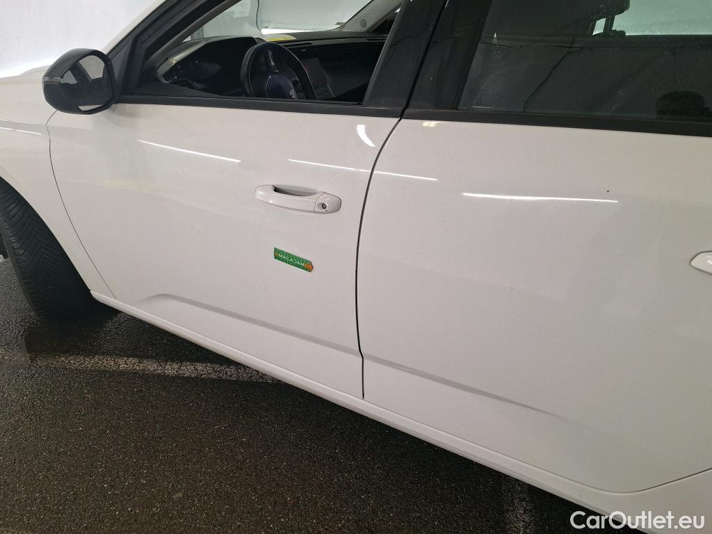  Peugeot  308  SW / 2021 / 5P / Break BlueHDi 130 EAT8 ACTIVE PACK #13