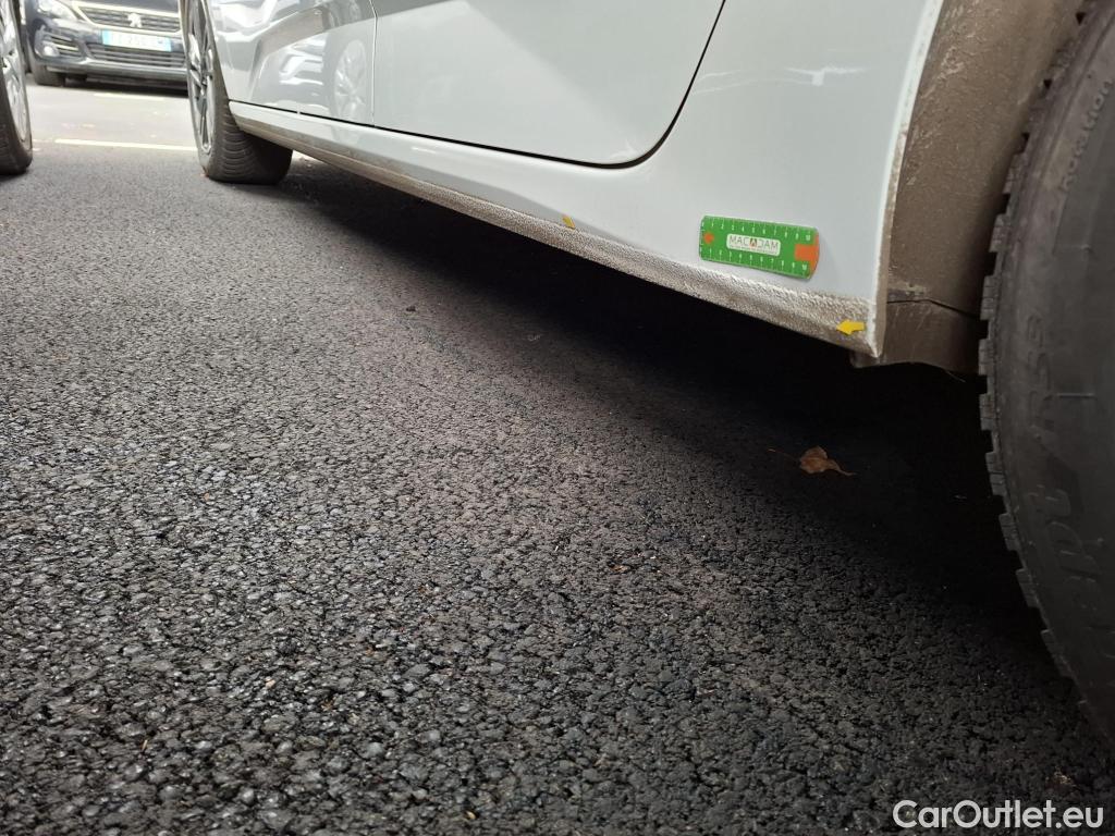  Peugeot  308 PEUGEOT  SW / 2021 / 5P / Break PureTech 130 S&S ACTIVE PACK #52