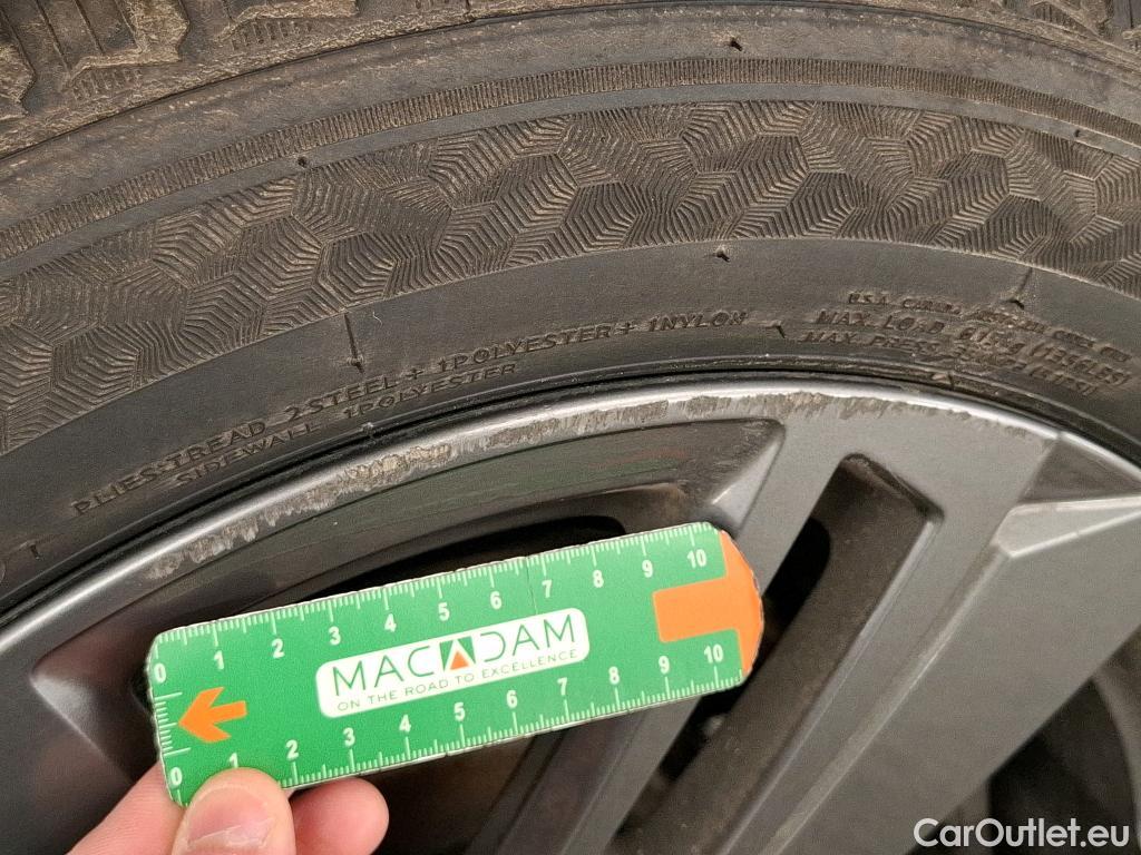  Peugeot  308 PEUGEOT  SW / 2021 / 5P / Break PureTech 130 S&S ACTIVE PACK #17