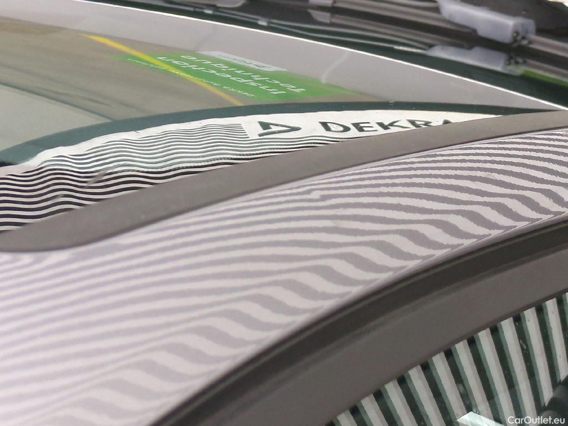  Peugeot  308 PEUGEOT  SW / 2021 / 5P / Break BlueHDi 130 EAT8 ACTIVE PACK #22