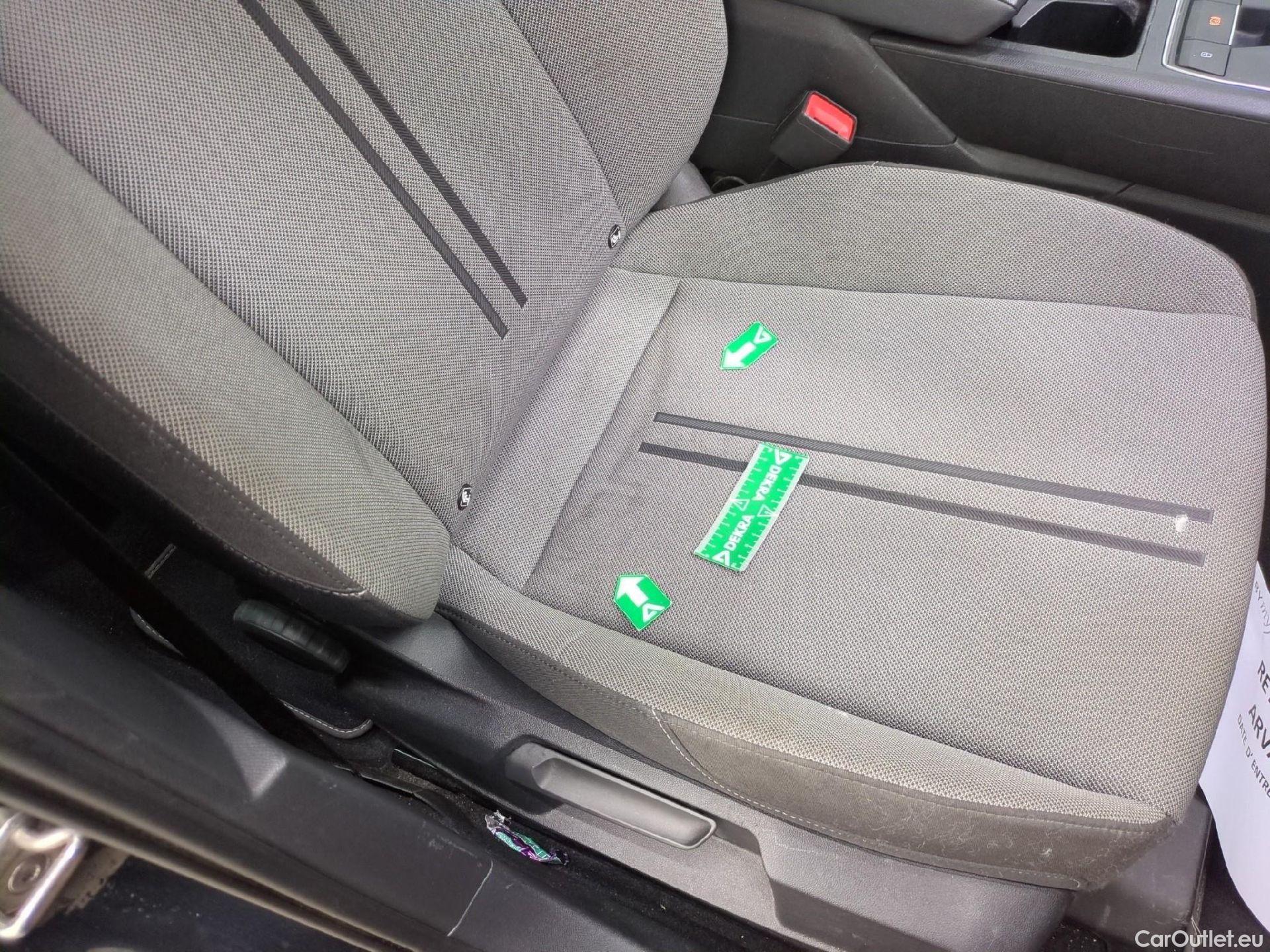  Seat  Leon SEAT  Sportstourer / 2020 / 5P / Break 1.0 eTSI 110 DSG S&S Style Business #14