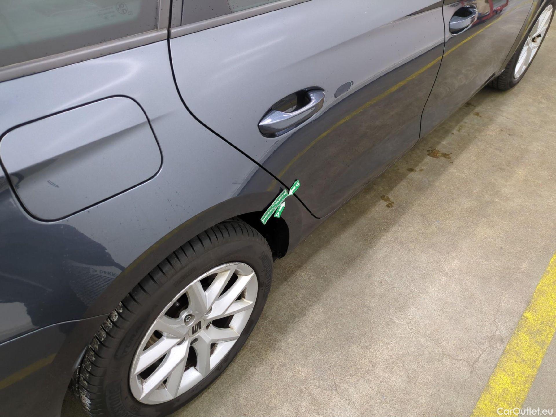  Seat  Leon SEAT  Sportstourer / 2020 / 5P / Break 1.0 eTSI 110 DSG S&S Style Business #36