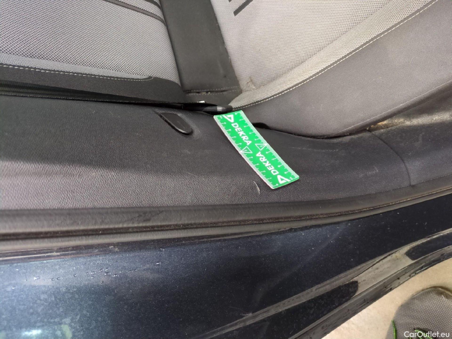  Seat  Leon SEAT  Sportstourer / 2020 / 5P / Break 1.0 eTSI 110 DSG S&S Style Business #38