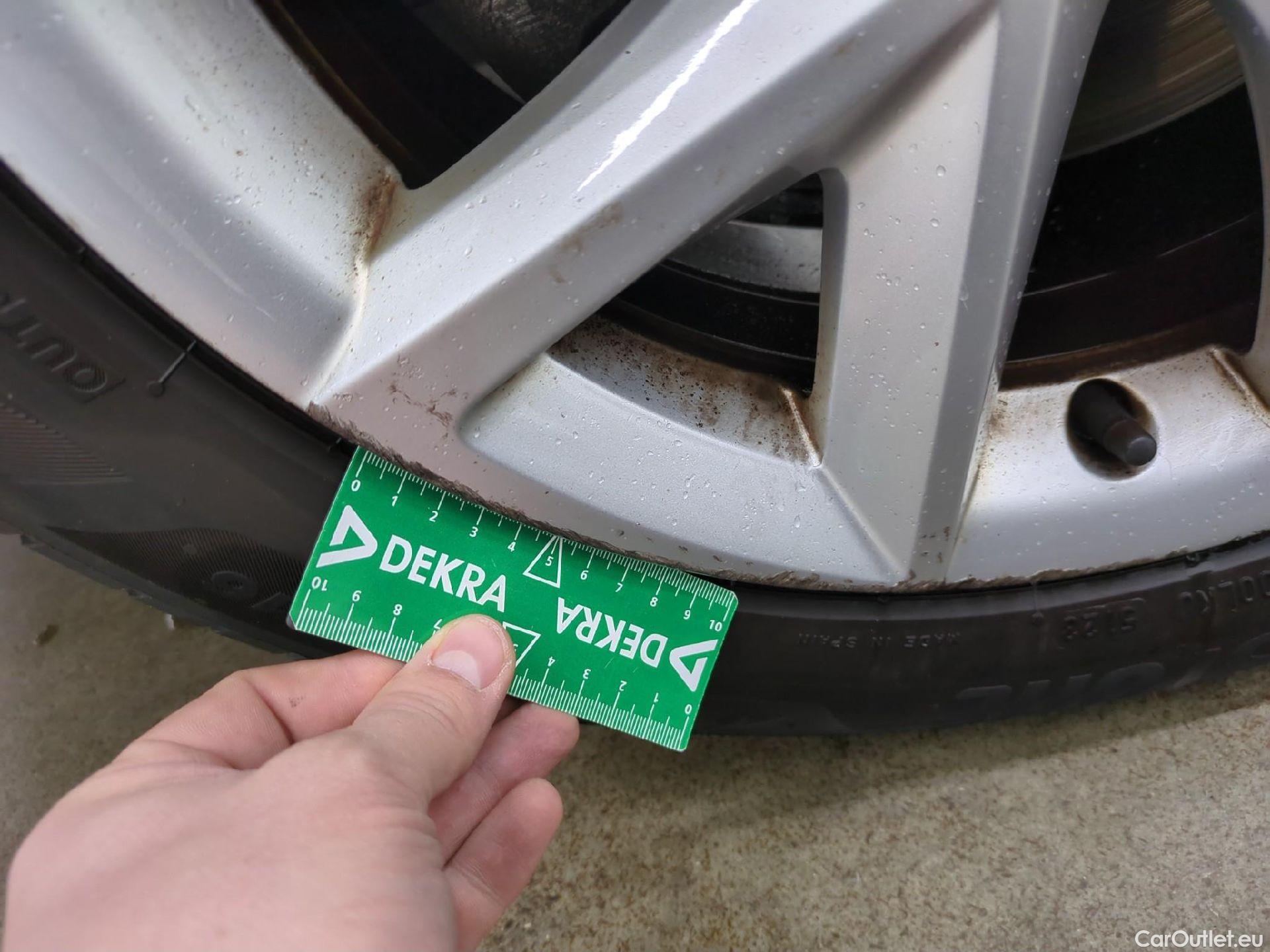  Seat  Leon SEAT  Sportstourer / 2020 / 5P / Break 1.0 eTSI 110 DSG S&S Style Business #27