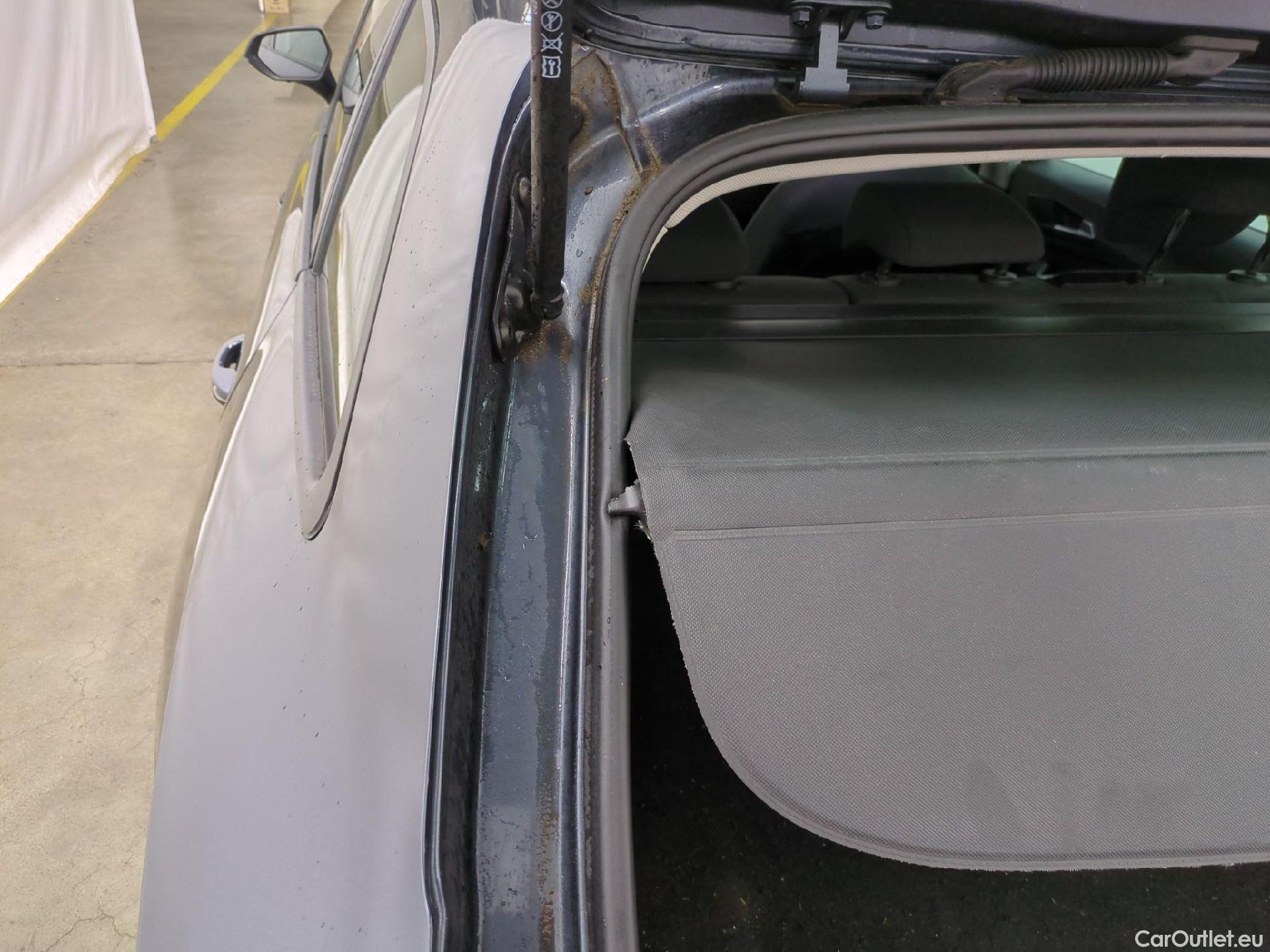  Seat  Leon SEAT  Sportstourer / 2020 / 5P / Break 1.0 eTSI 110 DSG S&S Style Business #5