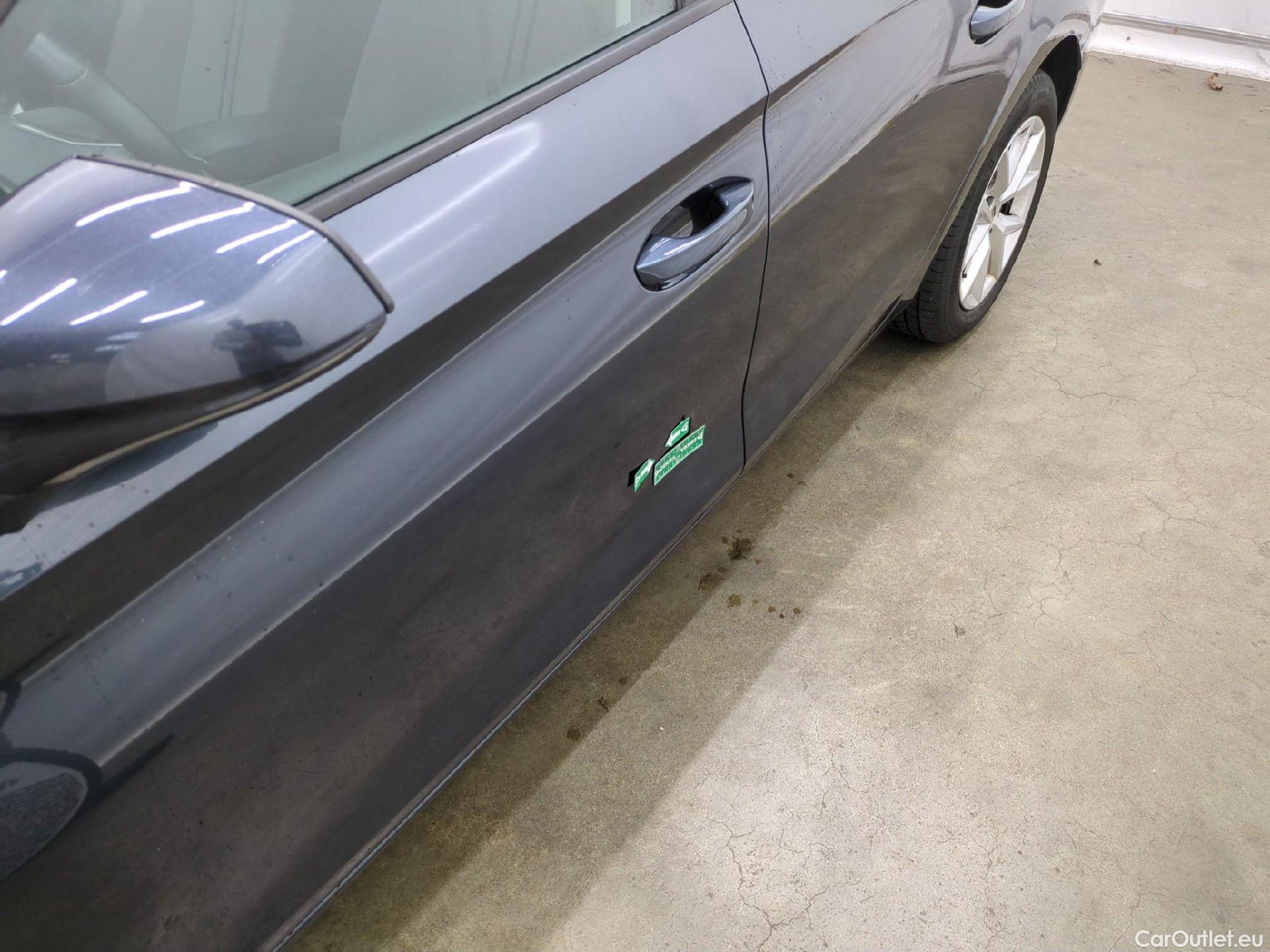  Seat  Leon SEAT  Sportstourer / 2020 / 5P / Break 1.0 eTSI 110 DSG S&S Style Business #53