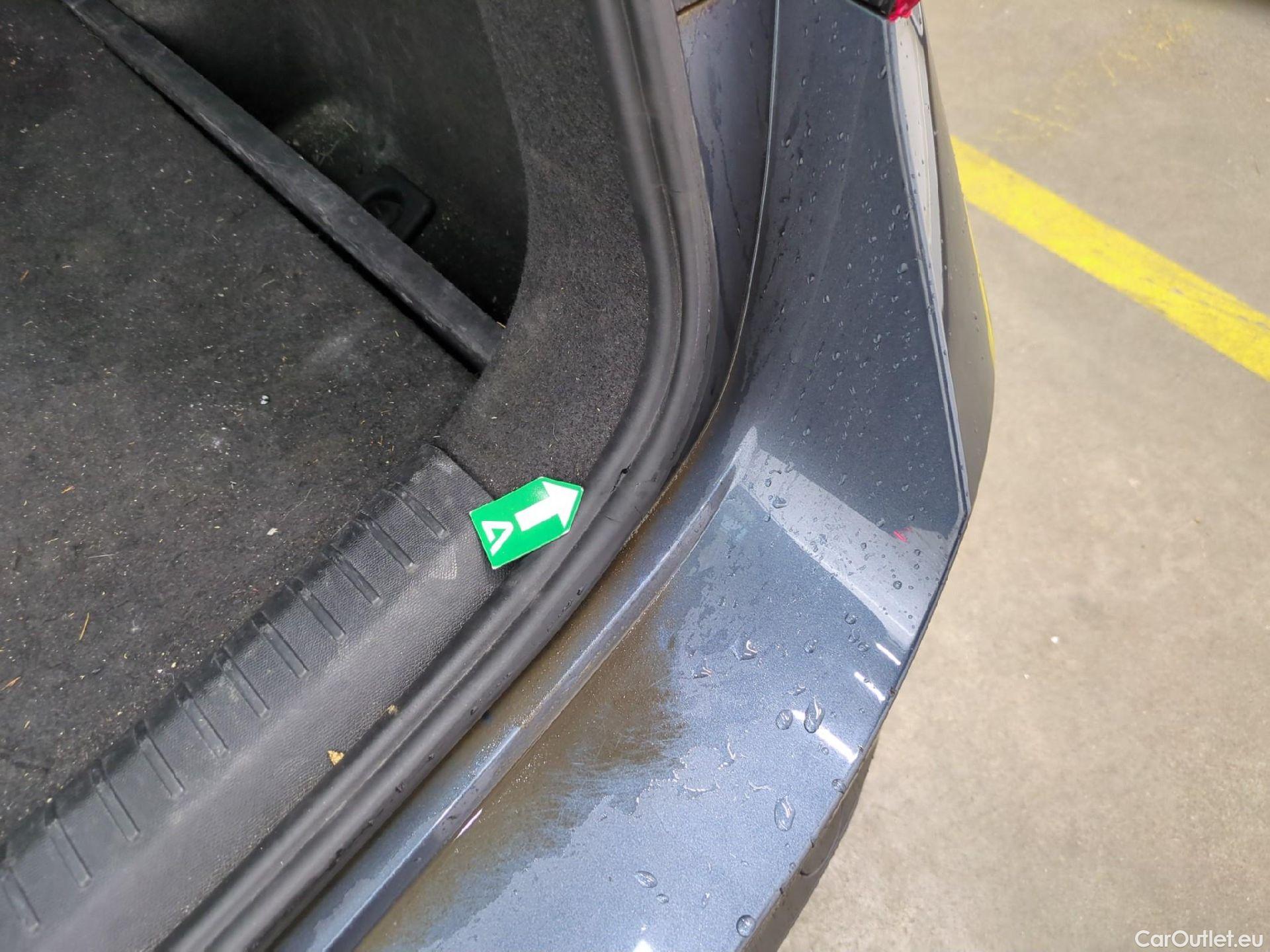  Seat  Leon SEAT  Sportstourer / 2020 / 5P / Break 1.0 eTSI 110 DSG S&S Style Business #8