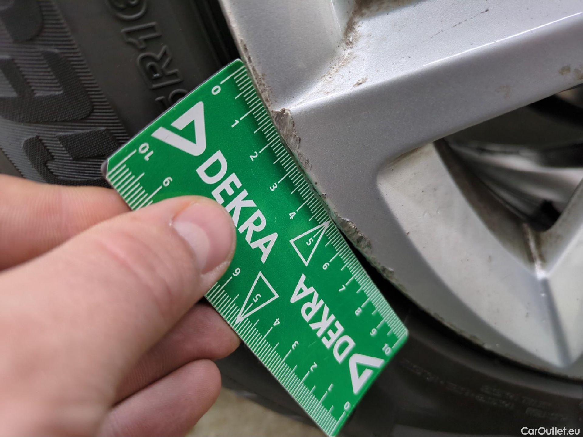  Seat  Leon SEAT  Sportstourer / 2020 / 5P / Break 1.0 eTSI 110 DSG S&S Style Business #29