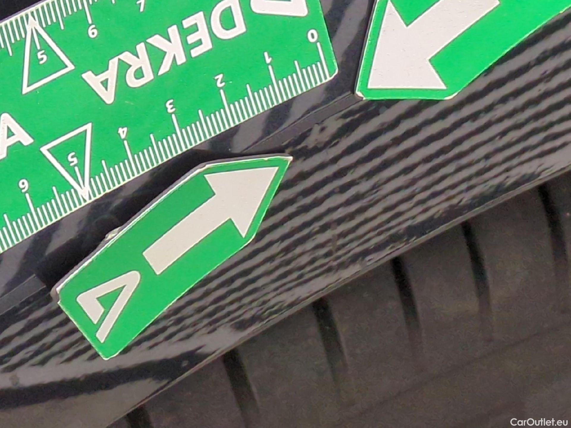  Seat  Leon SEAT  Sportstourer / 2020 / 5P / Break 1.0 eTSI 110 DSG S&S Style Business #57