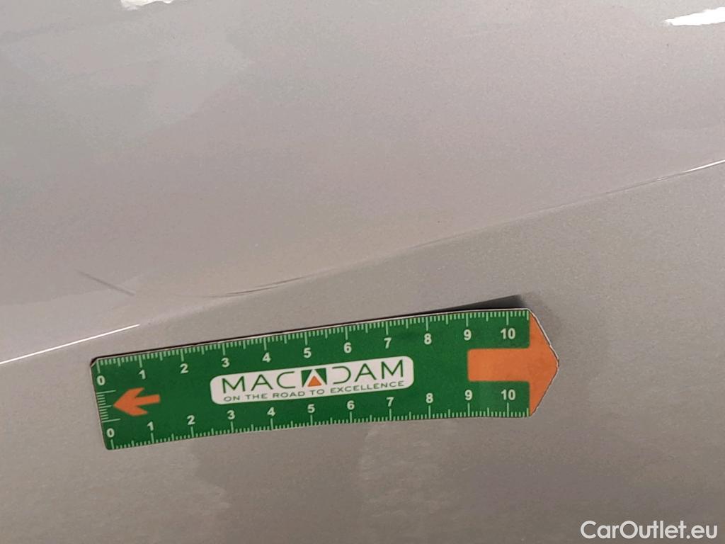  Toyota  Corolla TOYOTA  / 2018 / 5P / Berline Hybride 122h Dynamic Business Stage Acad #12