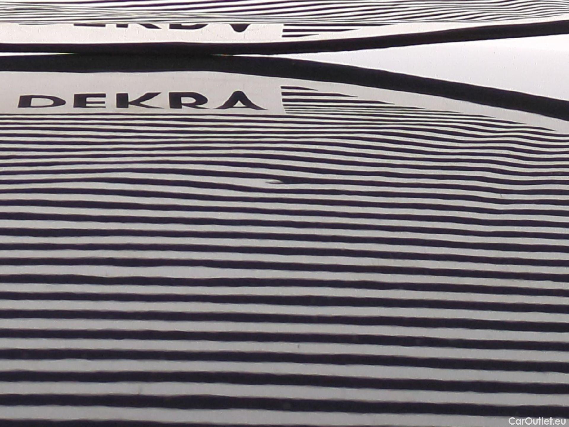  Seat  Leon SEAT  Sportstourer / 2020 / 5P / Break 1.0 eTSI 110 DSG S&S Style Business #44