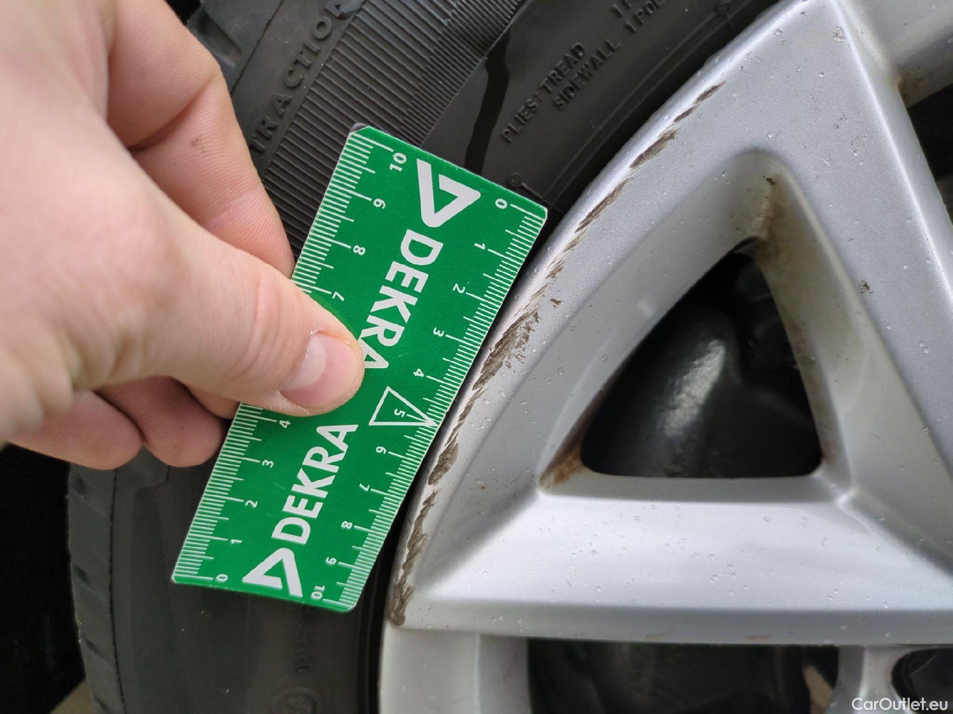  Seat  Leon SEAT  Sportstourer / 2020 / 5P / Break 1.0 eTSI 110 DSG S&S Style Business #26