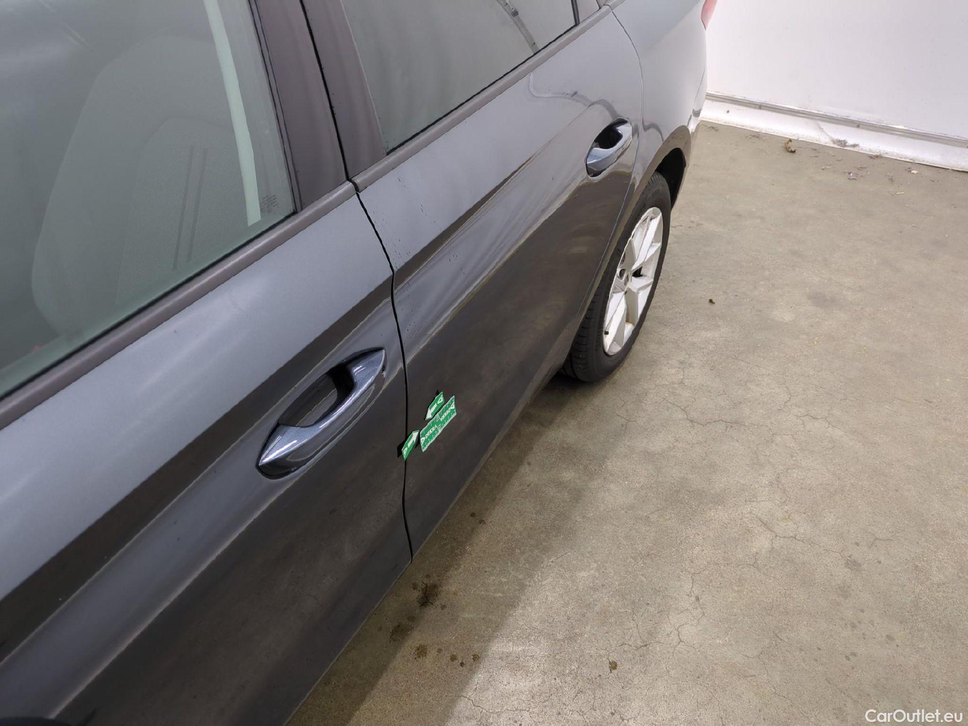  Seat  Leon SEAT  Sportstourer / 2020 / 5P / Break 1.0 eTSI 110 DSG S&S Style Business #55