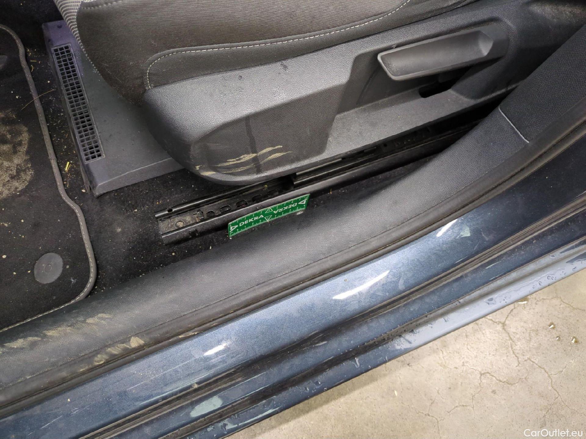  Seat  Leon SEAT  Sportstourer / 2020 / 5P / Break 1.0 eTSI 110 DSG S&S Style Business #17