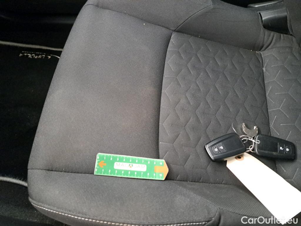  Toyota  Corolla TOYOTA  / 2018 / 5P / Berline Hybride 122h Dynamic Business Stage Acad #19