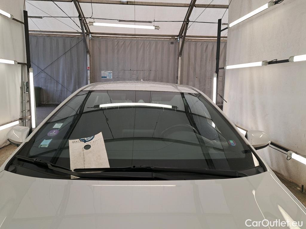  Toyota  Corolla TOYOTA  / 2018 / 5P / Berline Hybride 122h Dynamic Business Stage Acad #1