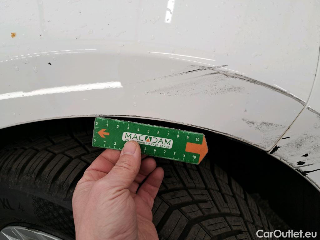  Toyota  Yaris TOYOTA  Hybride / 2019 / 5P / Berline Hybride 116h France Business Stage Acad #34