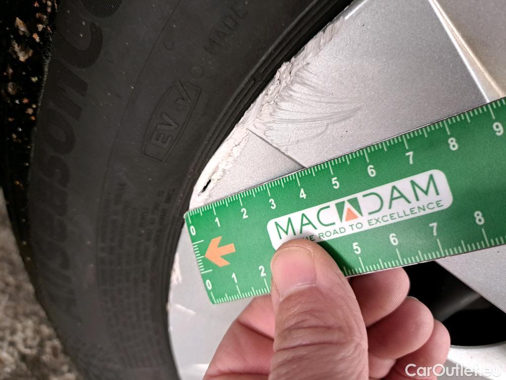  Toyota  Yaris TOYOTA  Hybride / 2019 / 5P / Berline Hybride 116h France Business Stage Acad #29