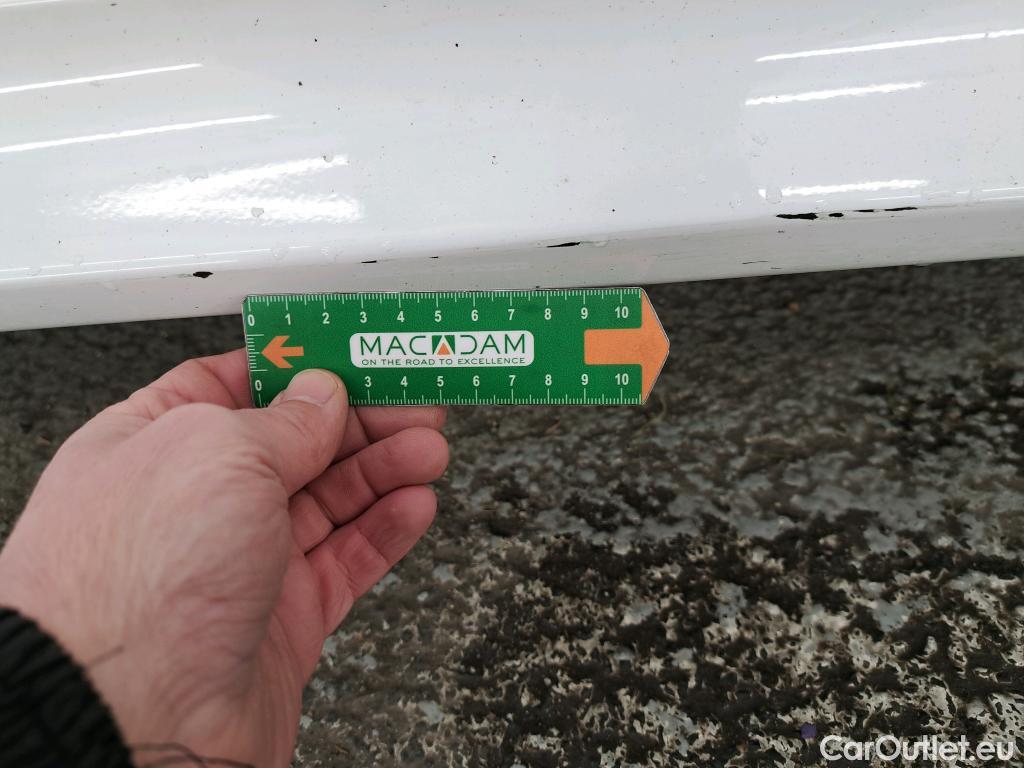  Toyota  Yaris TOYOTA  Hybride / 2019 / 5P / Berline Hybride 116h France Business Stage Acad #24