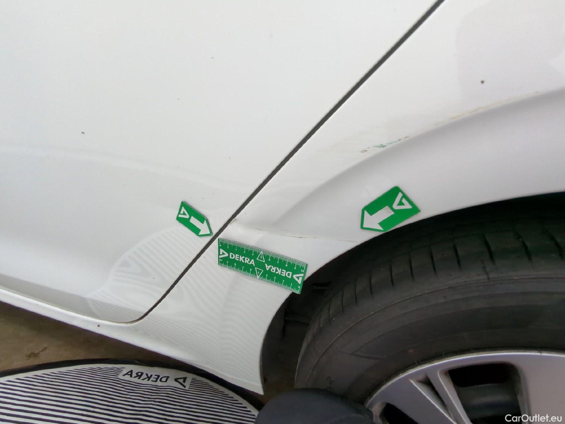  Peugeot  208  Affaire Premium 1.5 HDi 100CV BVM5 E6dT #32