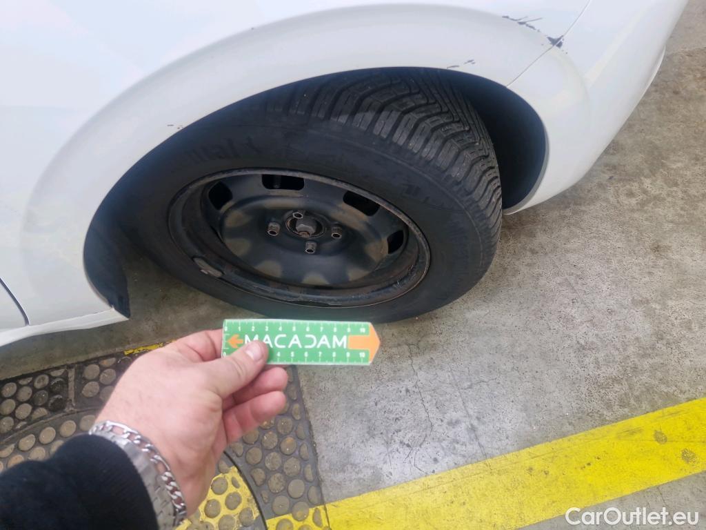  Peugeot  208  Affaire Premium Pack 1.5 HDi 100CV BVM6 E6dT #39