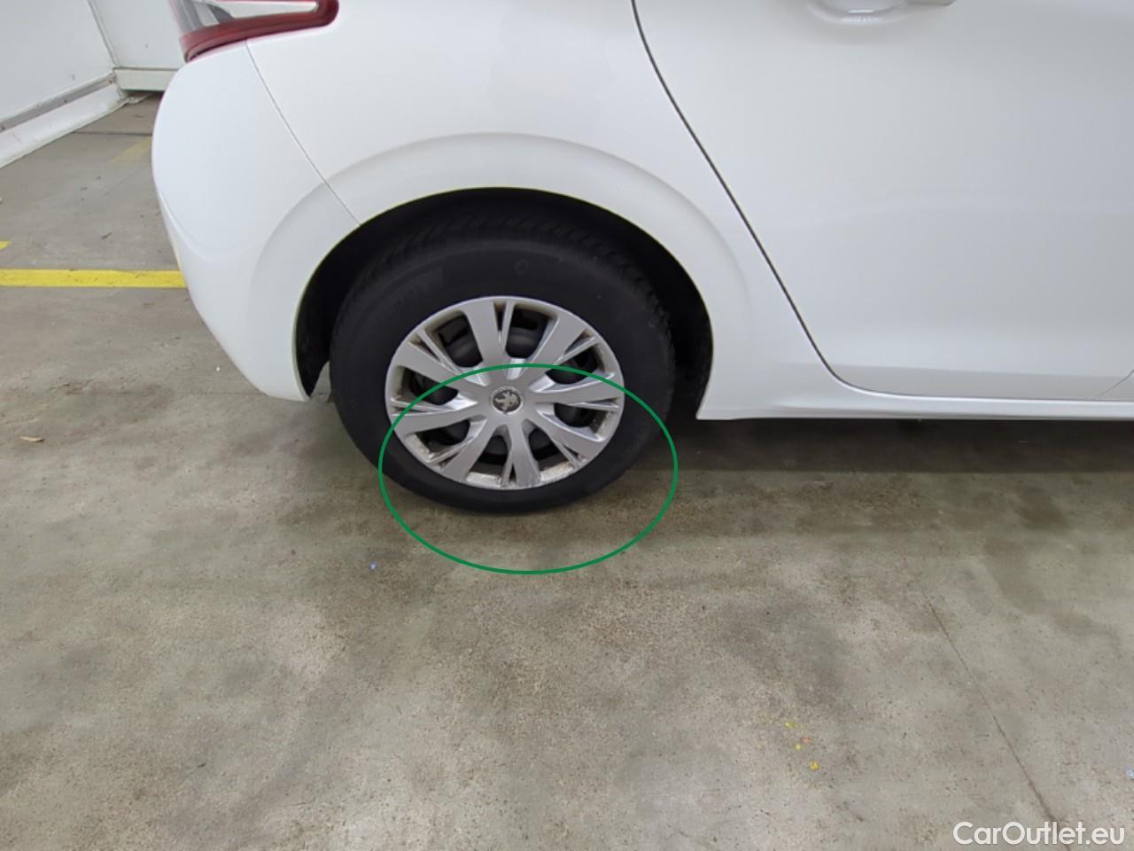  Peugeot  208 PEUGEOT  Affaire VU 5p Berline BlueHDi 100 S&S PREMIUM PACK #8